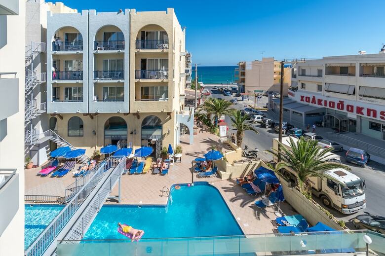 Hotel Lefkoniko Beach