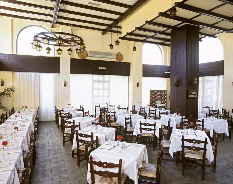 Hotel Lefkoniko Beach