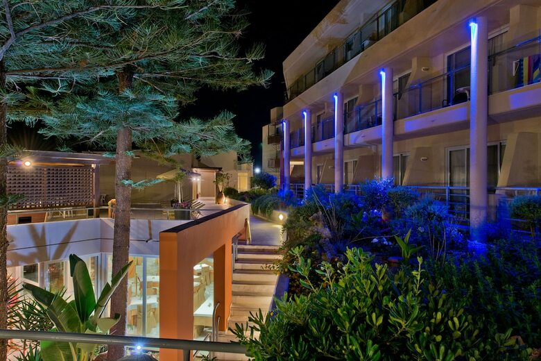 Hotel Minos