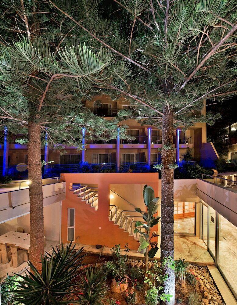 Hotel Minos