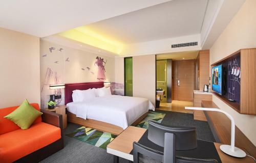 Hampton By Hilton Qujin Hotel