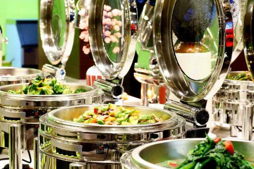 Hampton By Hilton Qujin Hotel