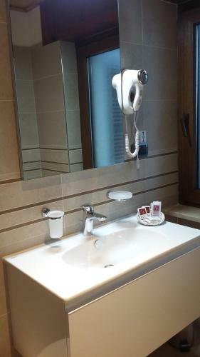 Hotel Garn� Ai Serrai