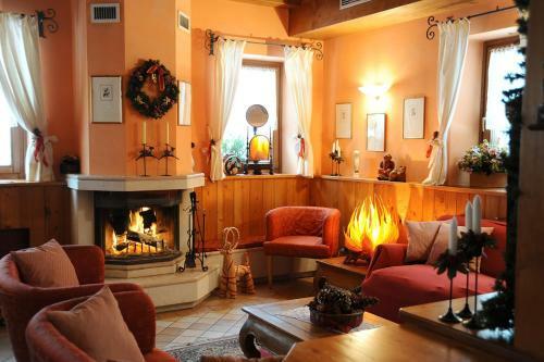 Hotel Garn� Il Cirmolo