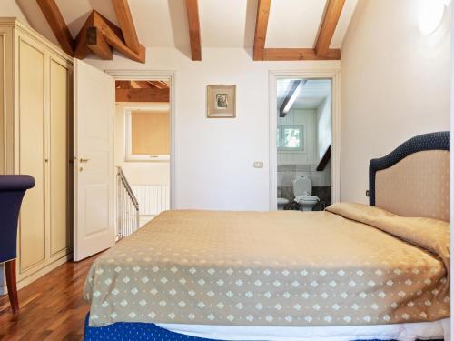 Apartamentos Modern Mansion With Private Beach At Lake Maggiore