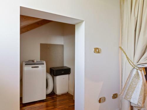Apartamentos Modern Mansion With Private Beach At Lake Maggiore