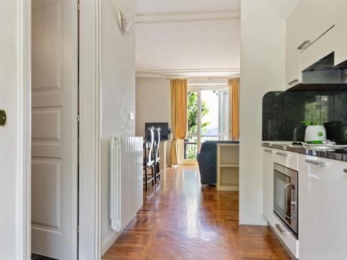 Apartamentos Modern Mansion With Private Beach At Lake Maggiore