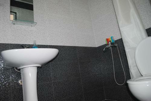 Hostal Giga Guest House