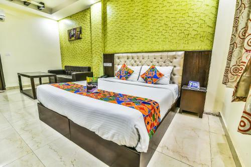 Fabhotel Kingston Patel Nagar