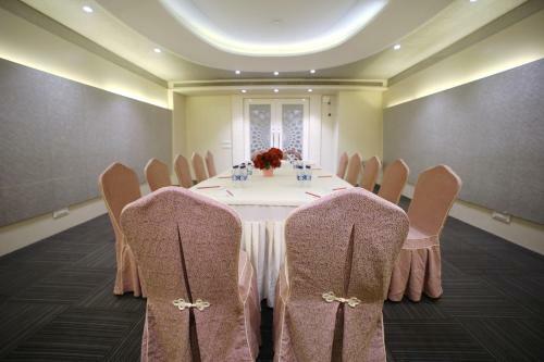 Hotel The Byke Suraj Plaza