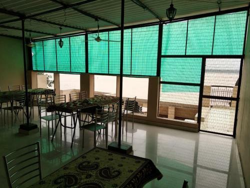 Hostal Ajay Guest House