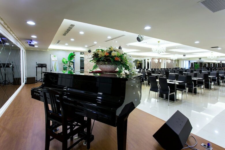 Ever Luck Hotel