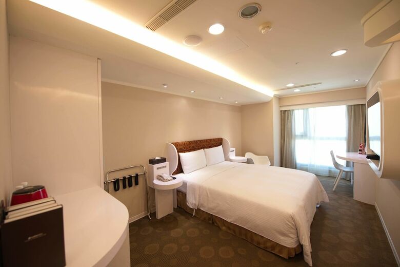 Ximen Airline Hotel