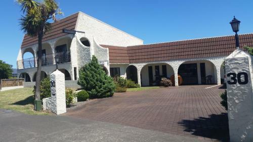 Riverside Motel