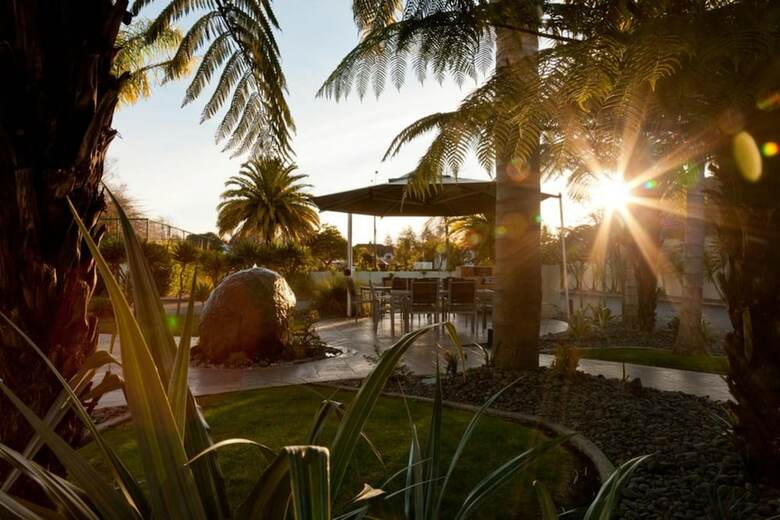 Hotel Regal Palms Resort