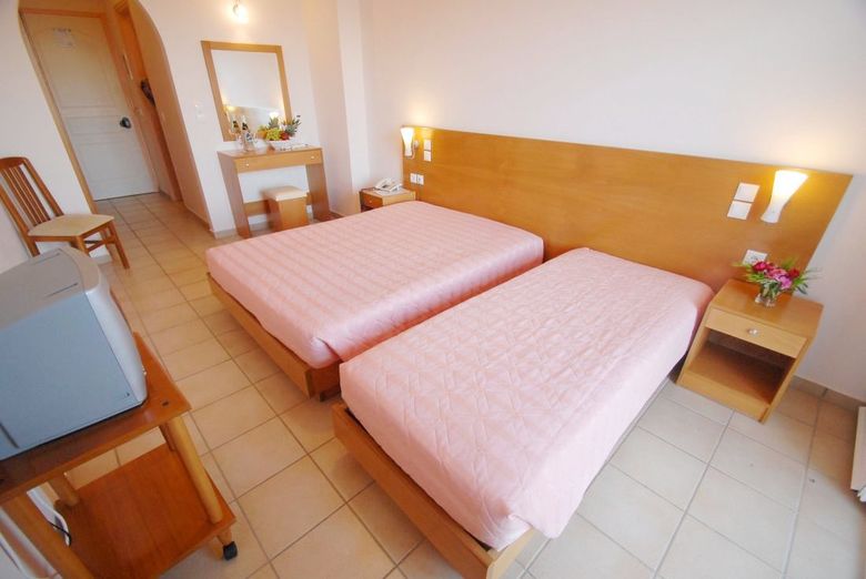 Limanaki Hotel