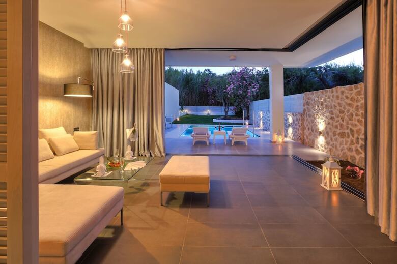 Hotel Caravia Beach