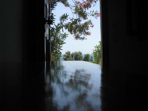 Aparthotel Skoutari Beach Hotel