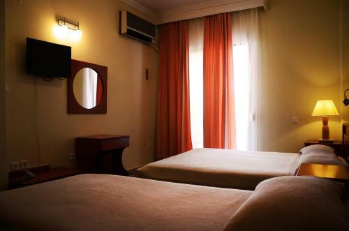 Hostal Cavo D' Oro