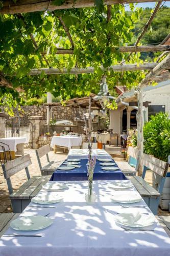Hostal Pansion Tramontana