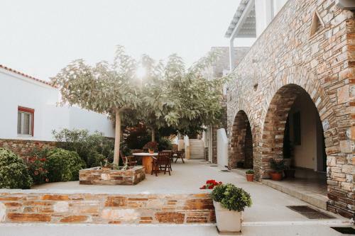 Aparthotel Augustis Suites