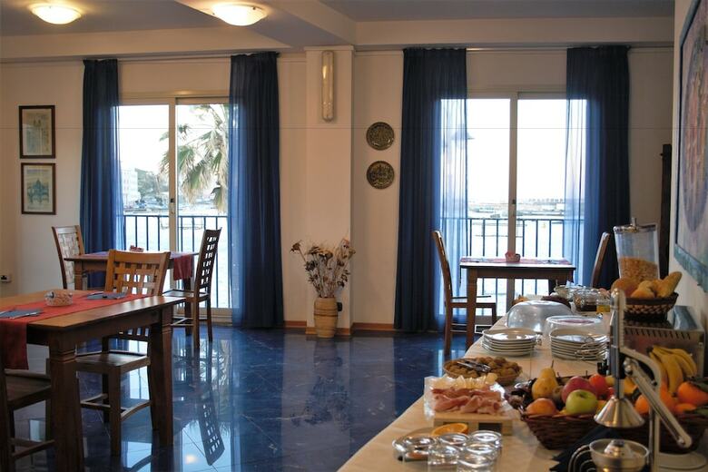 Blue Moon Hotel