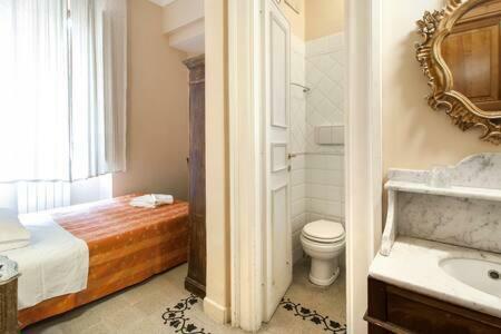 Hostal Marta Guest House