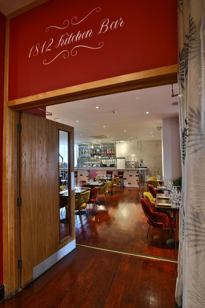 Royal Exeter Hotel