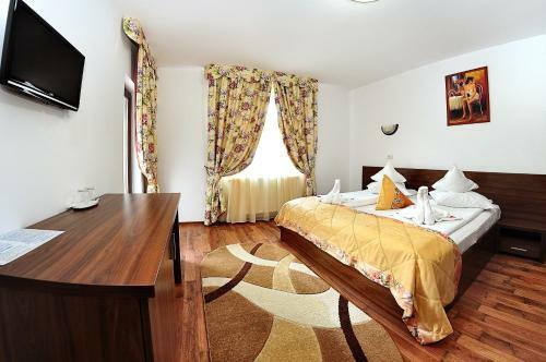 Hostal Roua Voronetului