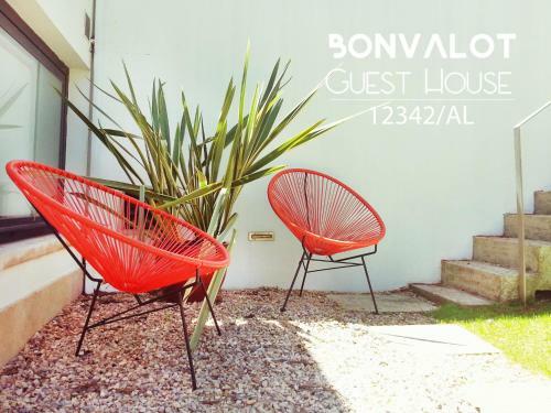 Hostal Bonvalot Guest House