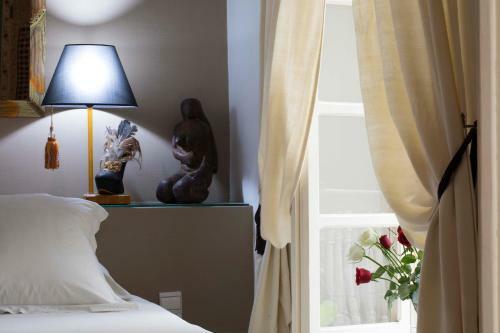 Riad Emotion