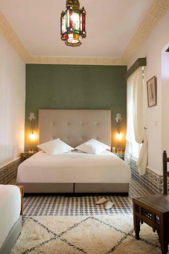 Riad Emotion
