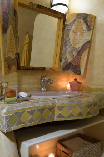 Riad Emotion
