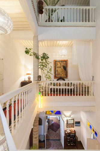 Riad Emotion