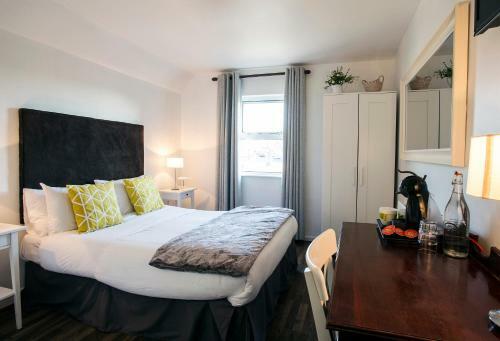 Bed & Breakfast Maddens Bridge Bar, Restaurant & Guesthouse