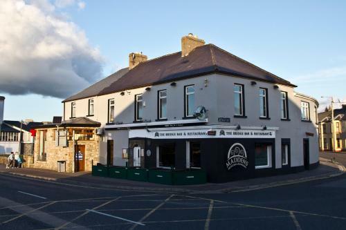 Bed & Breakfast Maddens Bridge Bar, Restaurant & Guesthouse