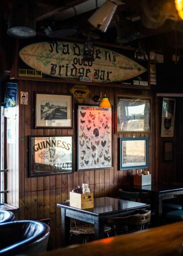 Bed & Breakfast Maddens Bridge Bar, Restaurant & Guesthouse