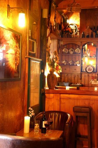 Bed & Breakfast Maddens Bridge Bar, Restaurant & Guesthouse
