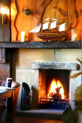 Bed & Breakfast Maddens Bridge Bar, Restaurant & Guesthouse