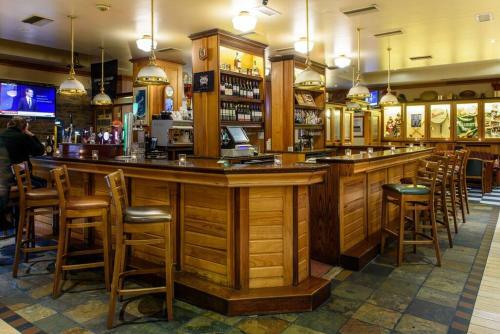 Dooley's Hotel