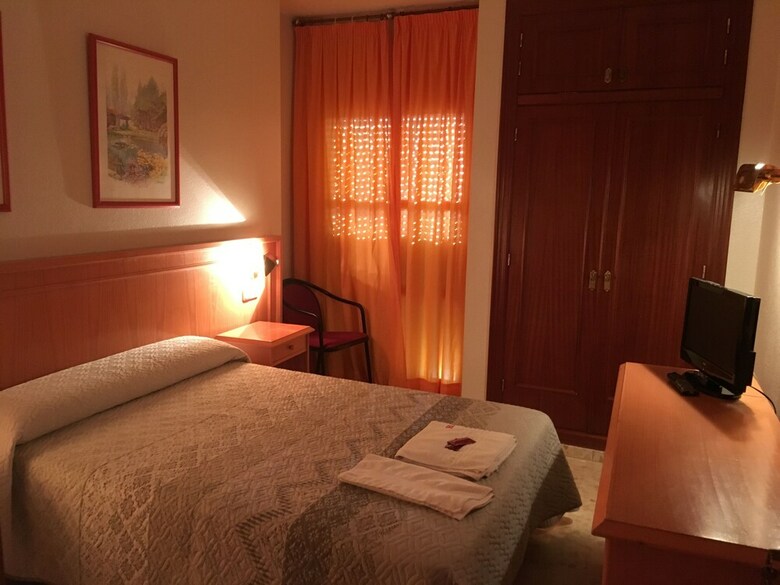 Hostal Carlos III