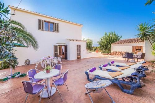 Alcudia Villa Sleeps 7 Pool Air Con Wifi