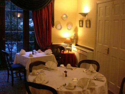 Hostal The Coach House