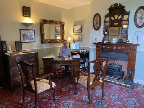 Hostal The Coach House