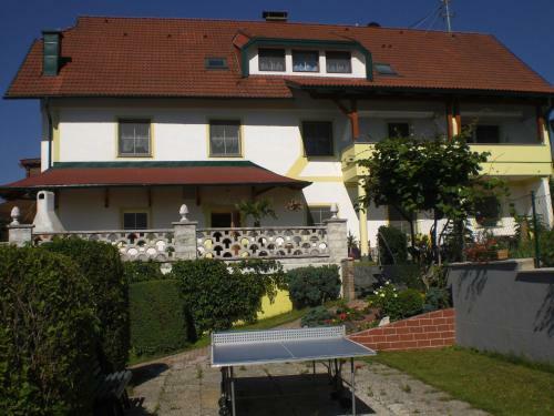 Hostal Gasthof Pension Lamprecht