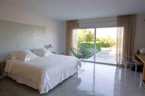 Cala Bassa Villa Sleeps 12 Pool Air Con Wifi