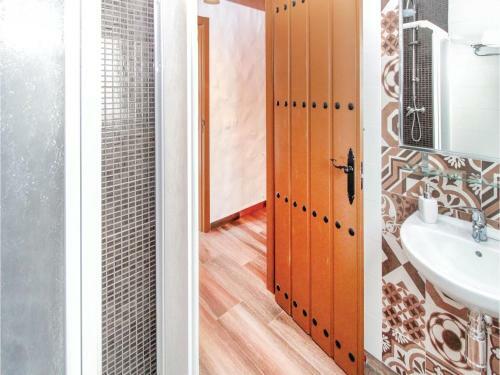 Two-bedroom Holiday Home In Canillas De Albaida