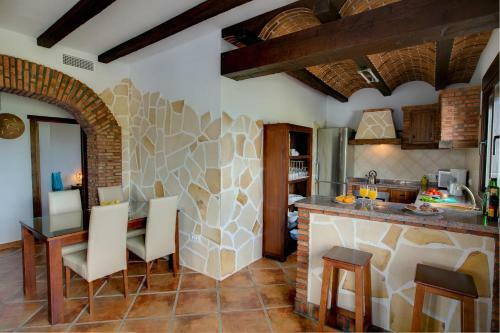El Gastor Villa Sleeps 6 Pool Air Con Wifi