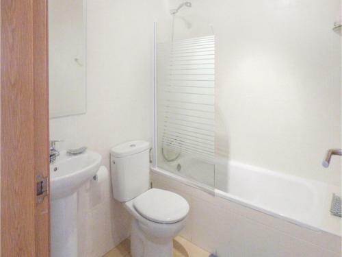 Two-bedroom Apartment In Alhama De Murcia