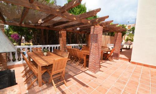 Fuengirola Villa Sleeps 15 Pool Air Con Wifi